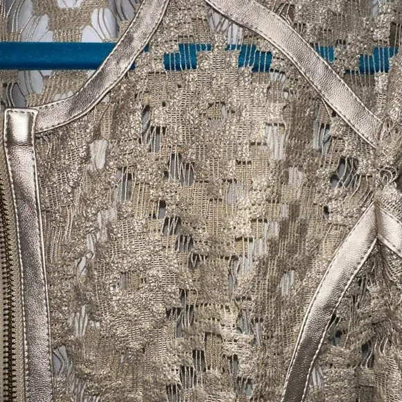 NWT Bagatelle Woman's Golden Metalli Lace Cut Out Zip Up Jacket 100% Poly - Picture 9 of 14
